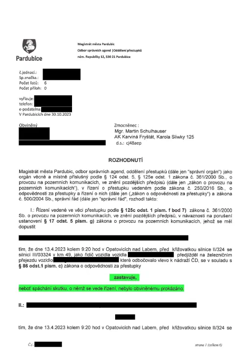 Anonymizované rozhodnutí, Předjíždění na železničním přejezdu: Řízení zastaveno